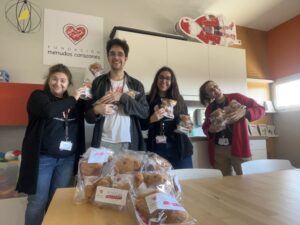 Repartimos regalos en los hospitales: en la foto, en el Hospital Gregorio Marañón.