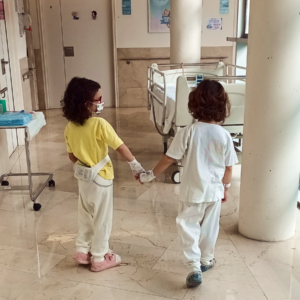 Noa y Ainoa, en el hospital.